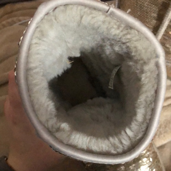 Boots - Picture 2 of 6